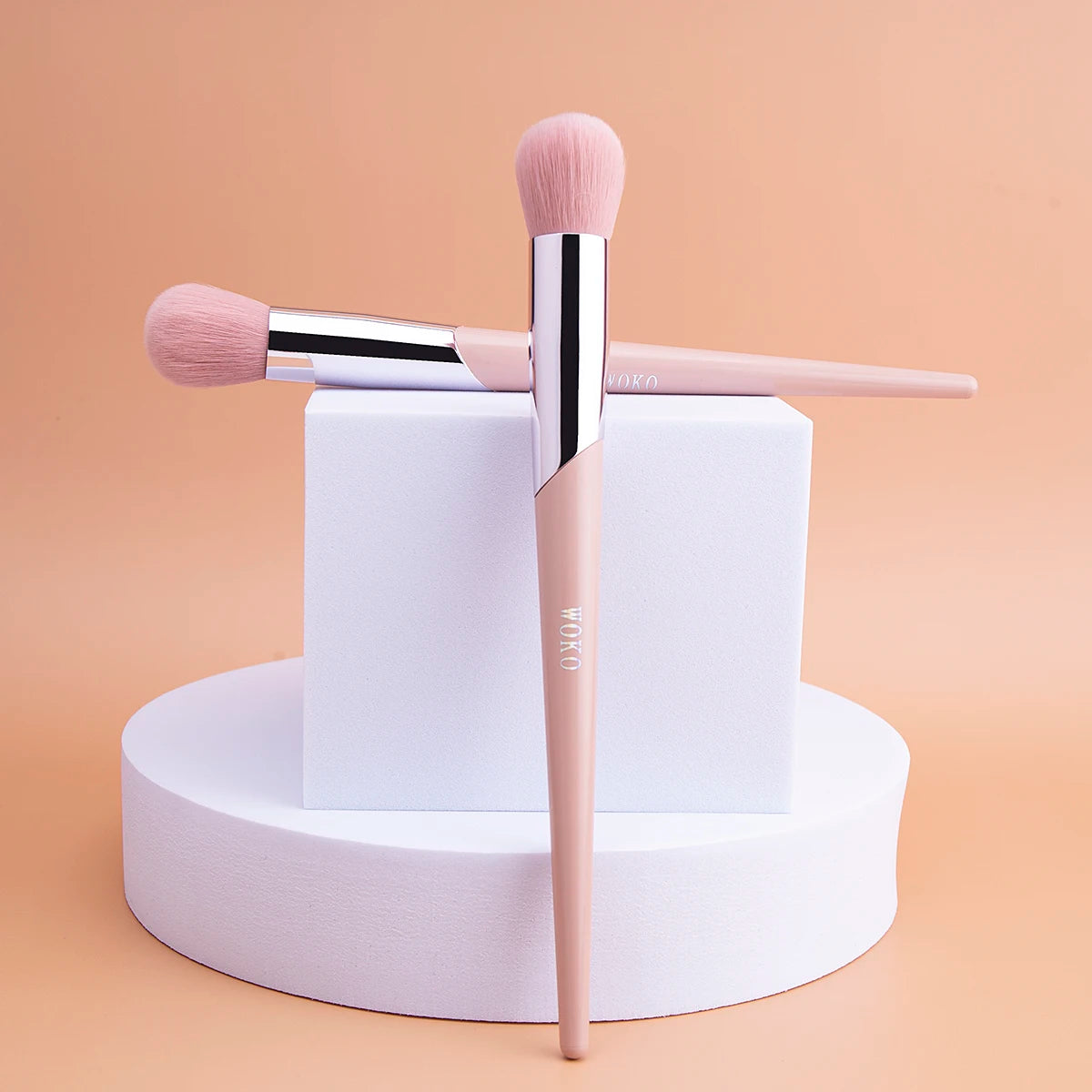 1pcs Makeup Brush Face Contour Powder Foundation Bronzer Cream Blush Eyeshadow Smudge Eyeliner Fashion Fenty Style Beauty Tool