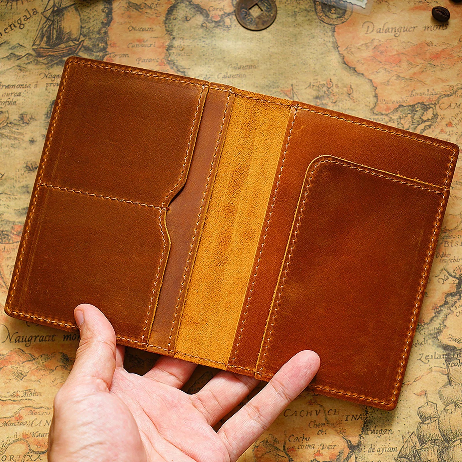 Vintage Leather Passport Cover Holder Multifunctional Travel Wallet Case Card Bag for Men's and Women's Travel Accessory