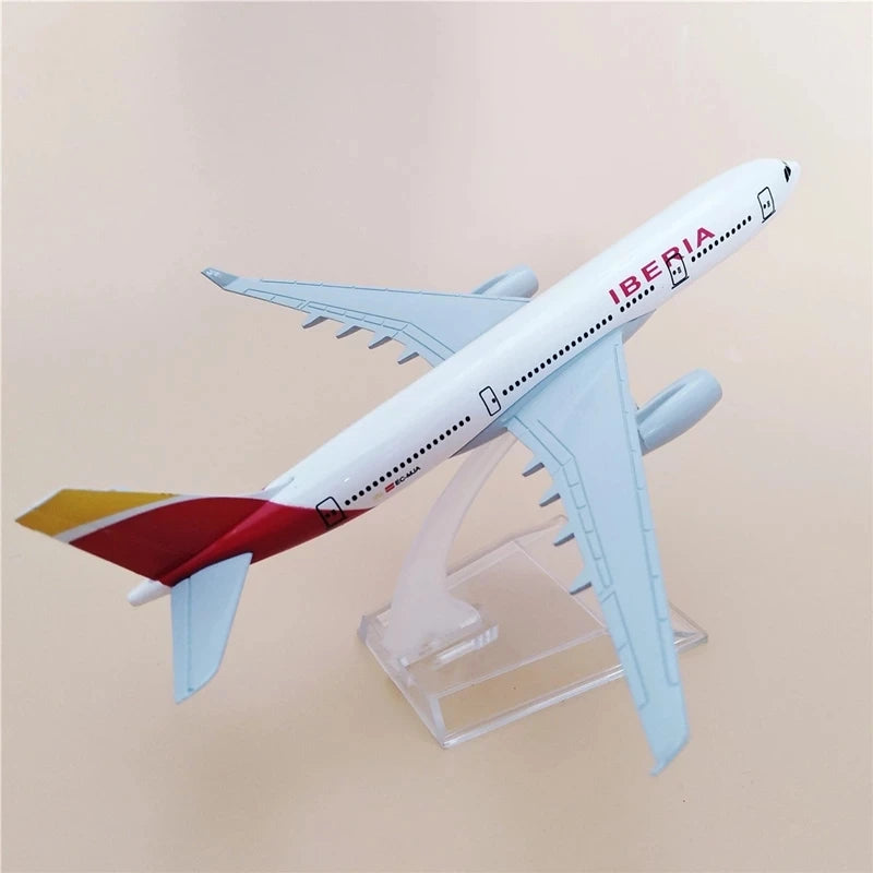 Diecast Metal 1/400 Scale Toys Planes 16cm Spain Iberia Airlines B737 Aircraft Model Planel Airplane Desk Room Decoration