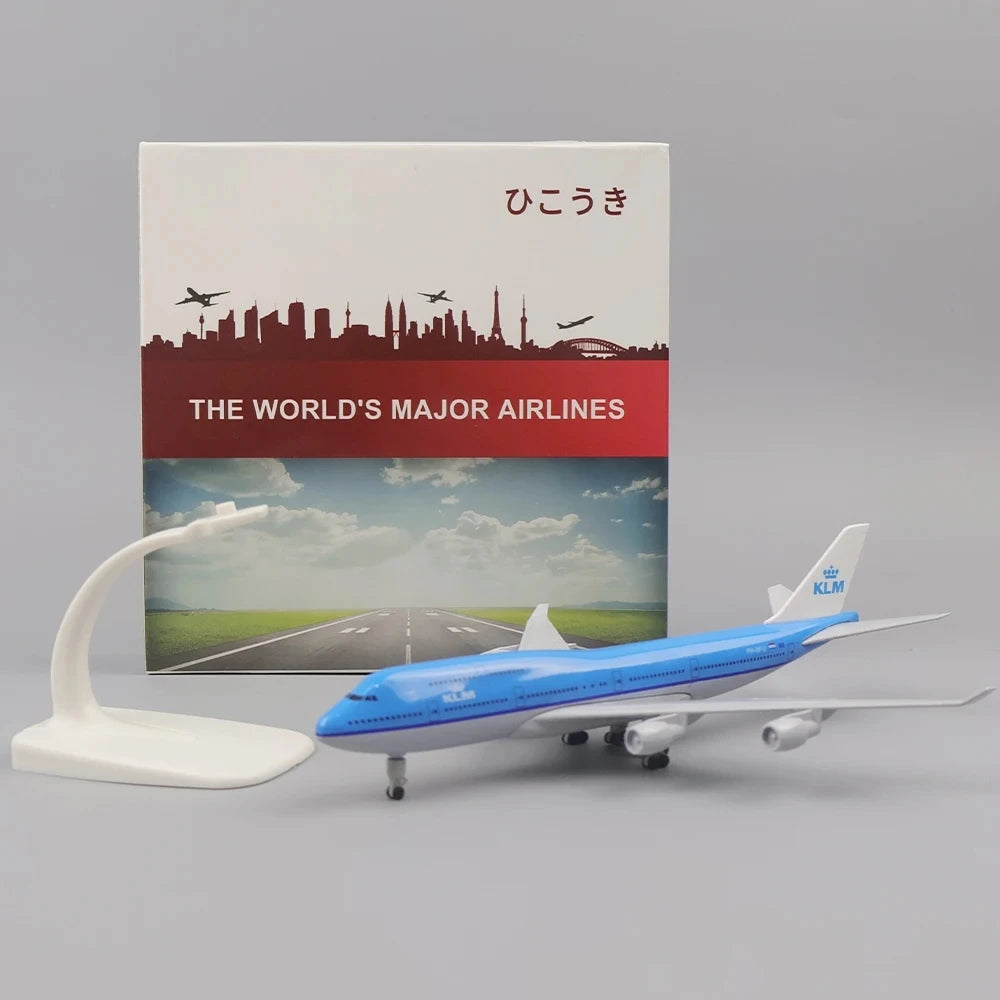 747 Airplane Models Toys 20CM Scale KLM Dutch Alloy Diecast Airport Model for Child Toy Gift and Collection