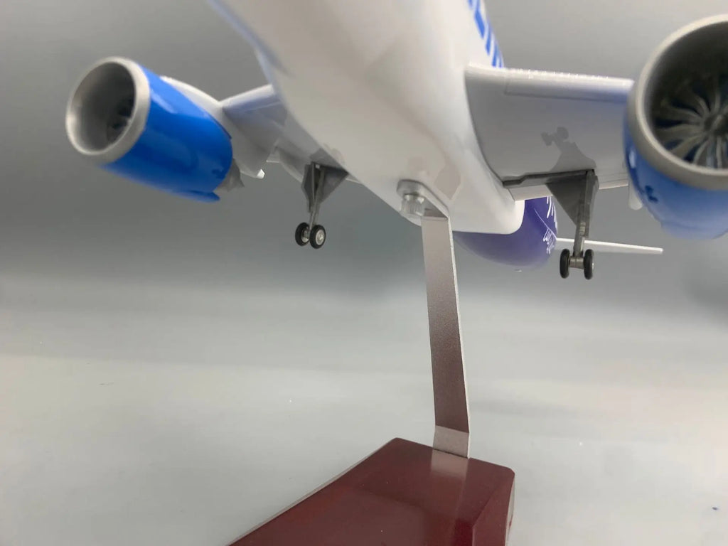 1:80 Scale Aircraft 47cm Flynas Airplane Model Saudi Nas A320neo Resin DieCast Collection Plane Toy with Landing Gear Wheels