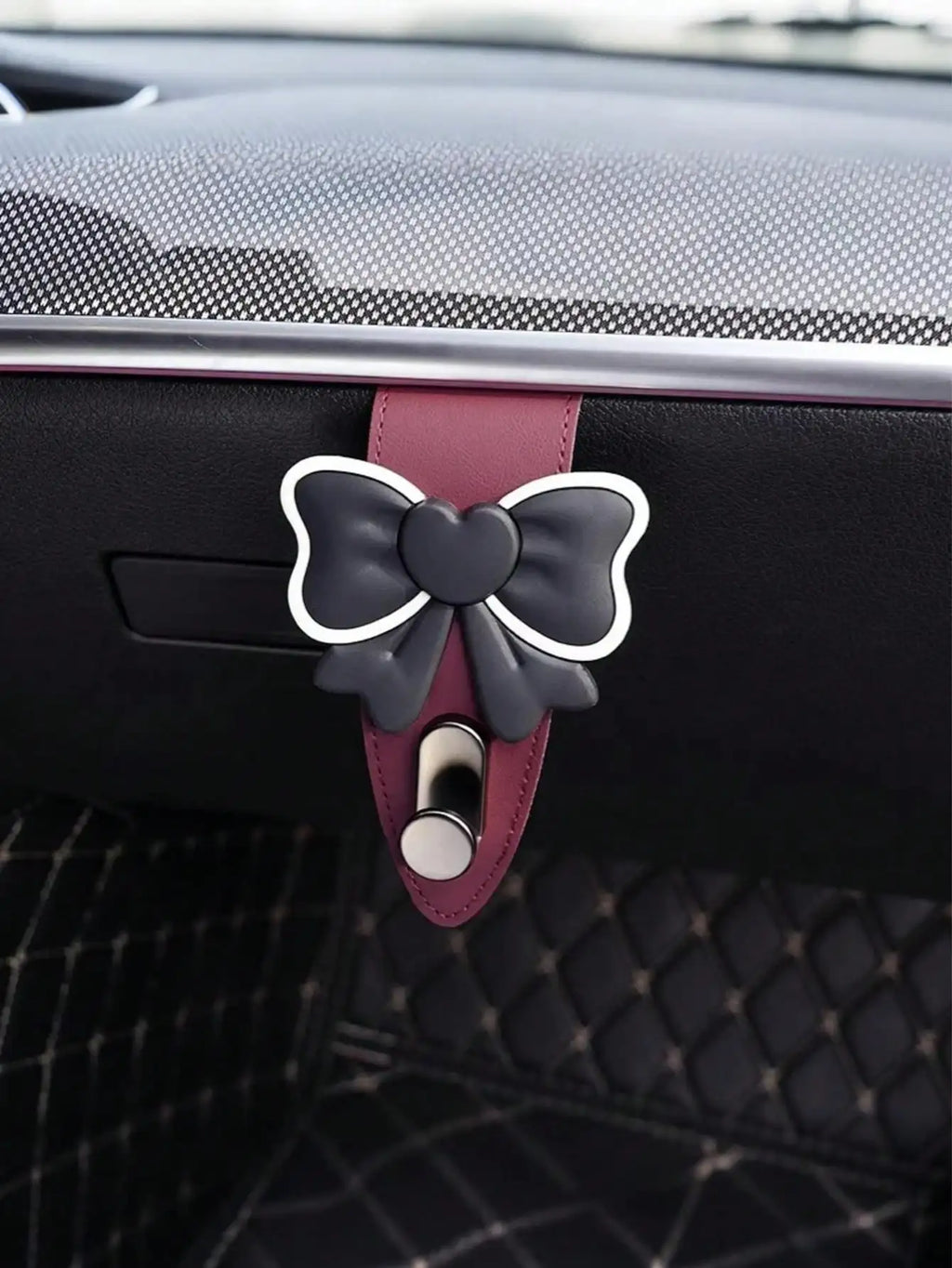Butterfly-Style Car Hook: A Foldable In-Car Storage Helper with Both Aesthetics and Practicality
