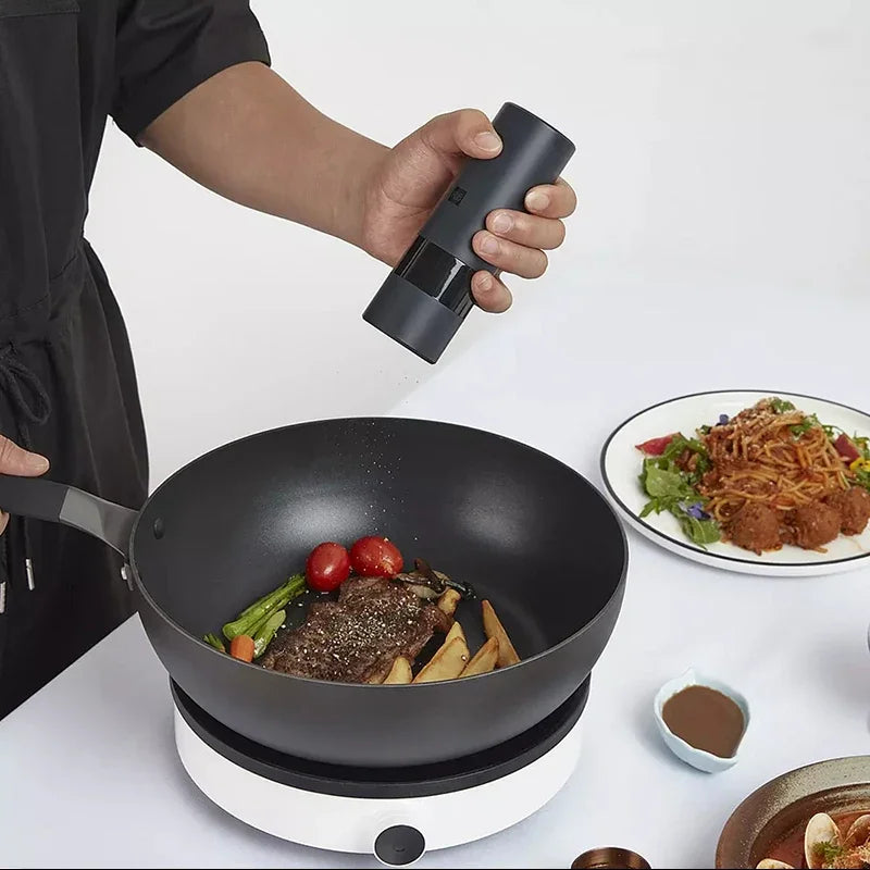 YouPin HUOHOU Electric Spice Mill Grinder Portable Kitchen Tool Grinding Cooking Pepper Seasonings Spices Grain Mill Salt Shaker