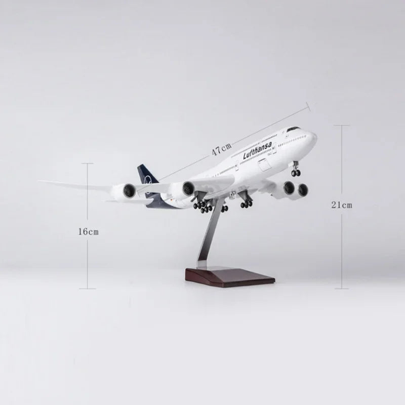 2025 New 1/150 Model Lufthansa B747 Airplane Airline Plane Model Light and Landing Gear Diecast Resin Aircraft Display Gifts