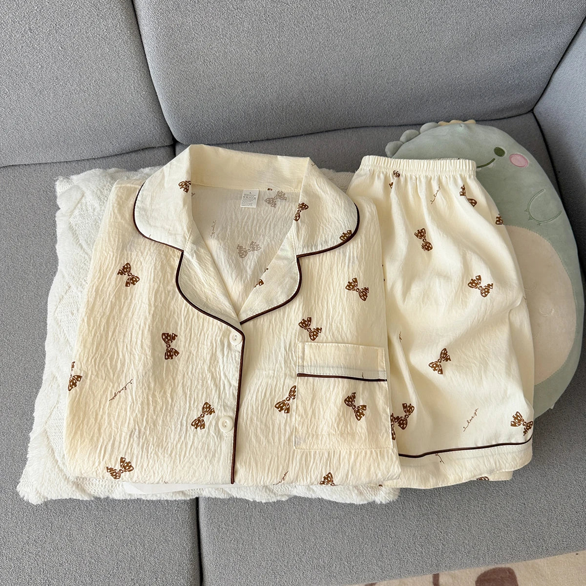 Women's Summer Pajamas, Thin Butterfly Pattern Short-Sleeved Shorts, Sweet and Cute, Can Be Worn Outside in Summer, Two-Piece Home Wear Set