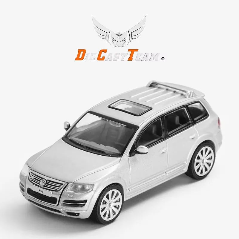 SHADOW / DCT 1/64 Volkswagen Touareg R50 Car Alloy Toys Motor Vehicle Diecast Metal Model Kids Xmas Gift Toys for Boys