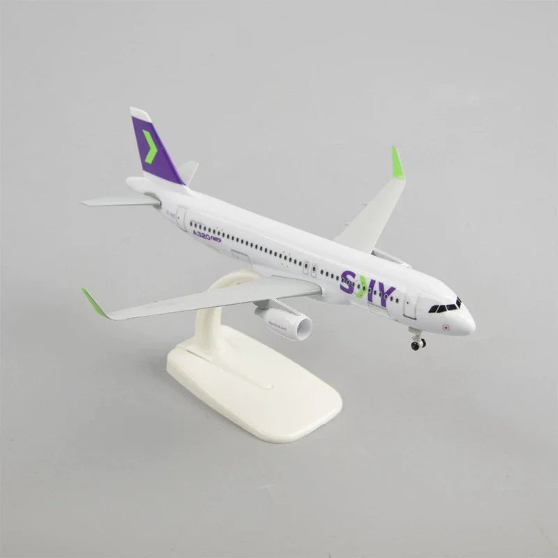 20cm Metal Scale Aircraft Chilean Sky A320 Airlines Airplane Models Toy Planes for Kids 1 400 Model Planes Collectible Aircraft