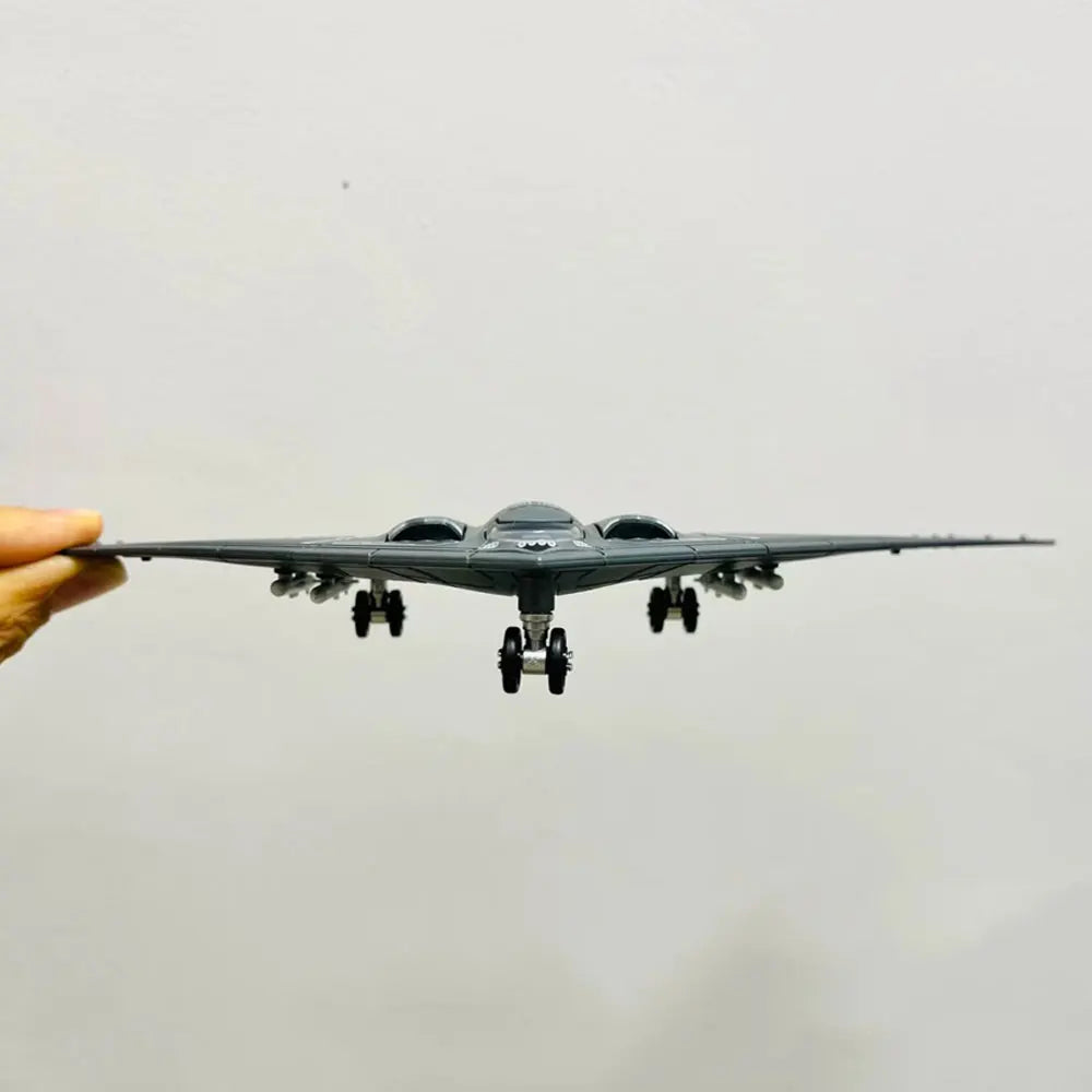 1:200 Scale plane US Air Force B2 B-2 A Ghost Bomber ABS Die-Cast Aircraft Model Toy Collection Gift Display