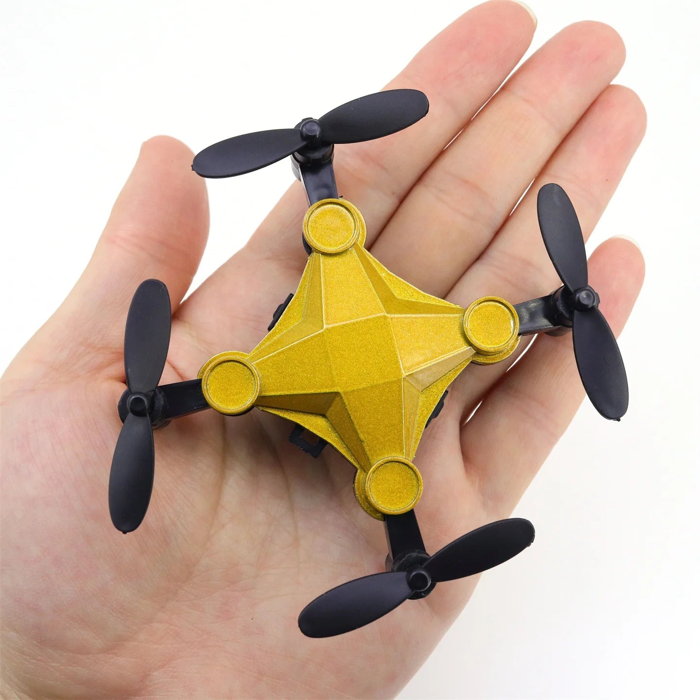 Creative Foldable Mini Drone Model Partial Alloy Flying Toy Keychain Helicopter Souvenir Collection Gift Decoration Accessorie