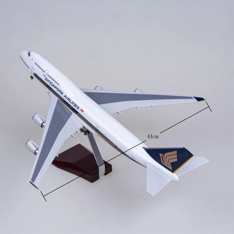 47CM diecast airplanes Singapore Airline b747 A380 a350 model planes With Light & Wheel resin Collection Aircraft Children's toy