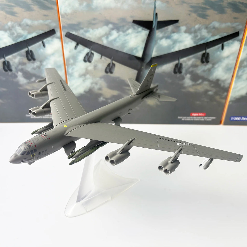1/200 USAF B-52H Stratofortress Heavy Bomber Aircraft B52 Fighter Metal Military Diecast Finished Plane Model Collection or Gift