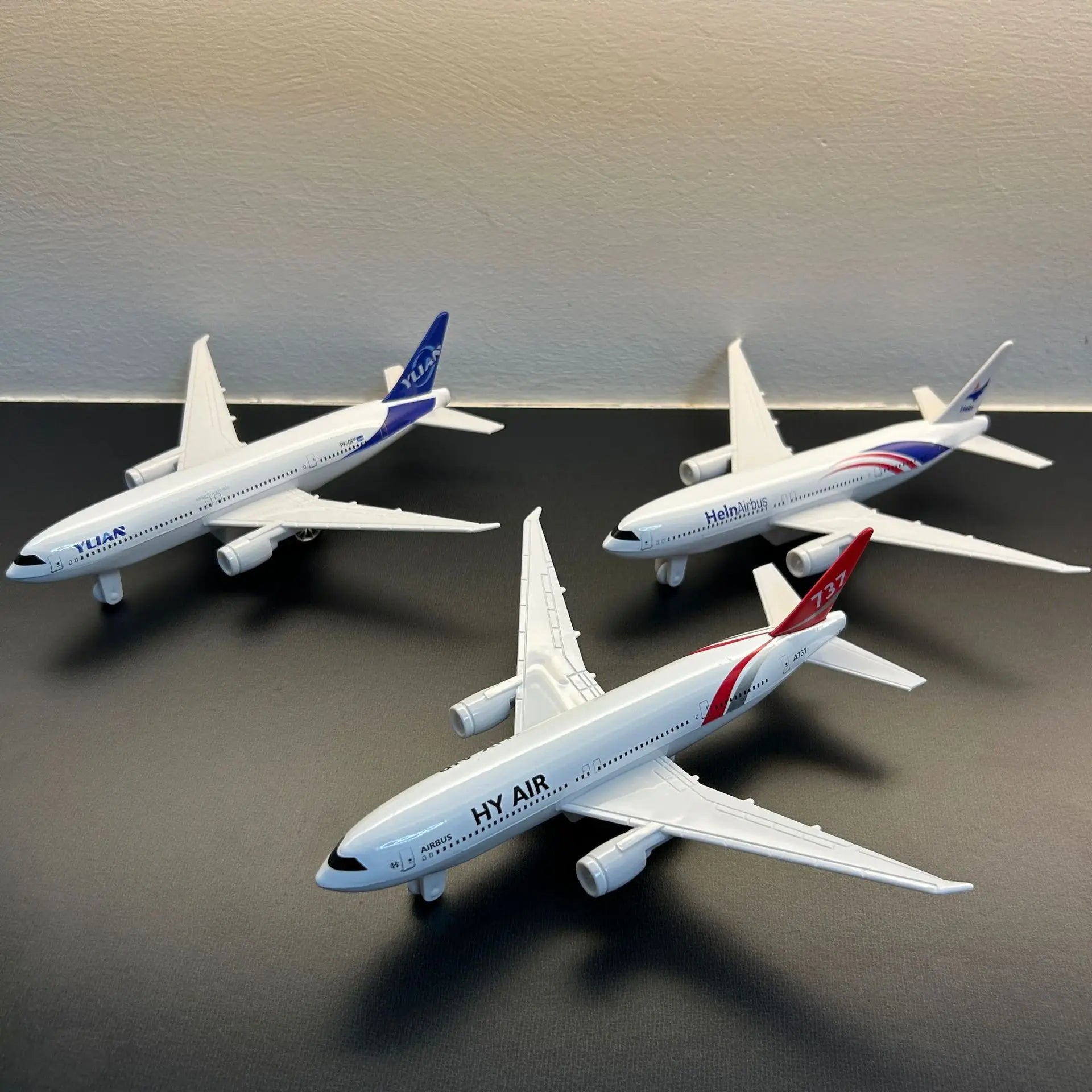 Miniature Aviation Model Children Toy Simulation Alloy Aircraft With Pull Back Passenger Model Airplane Collection Boys Toys