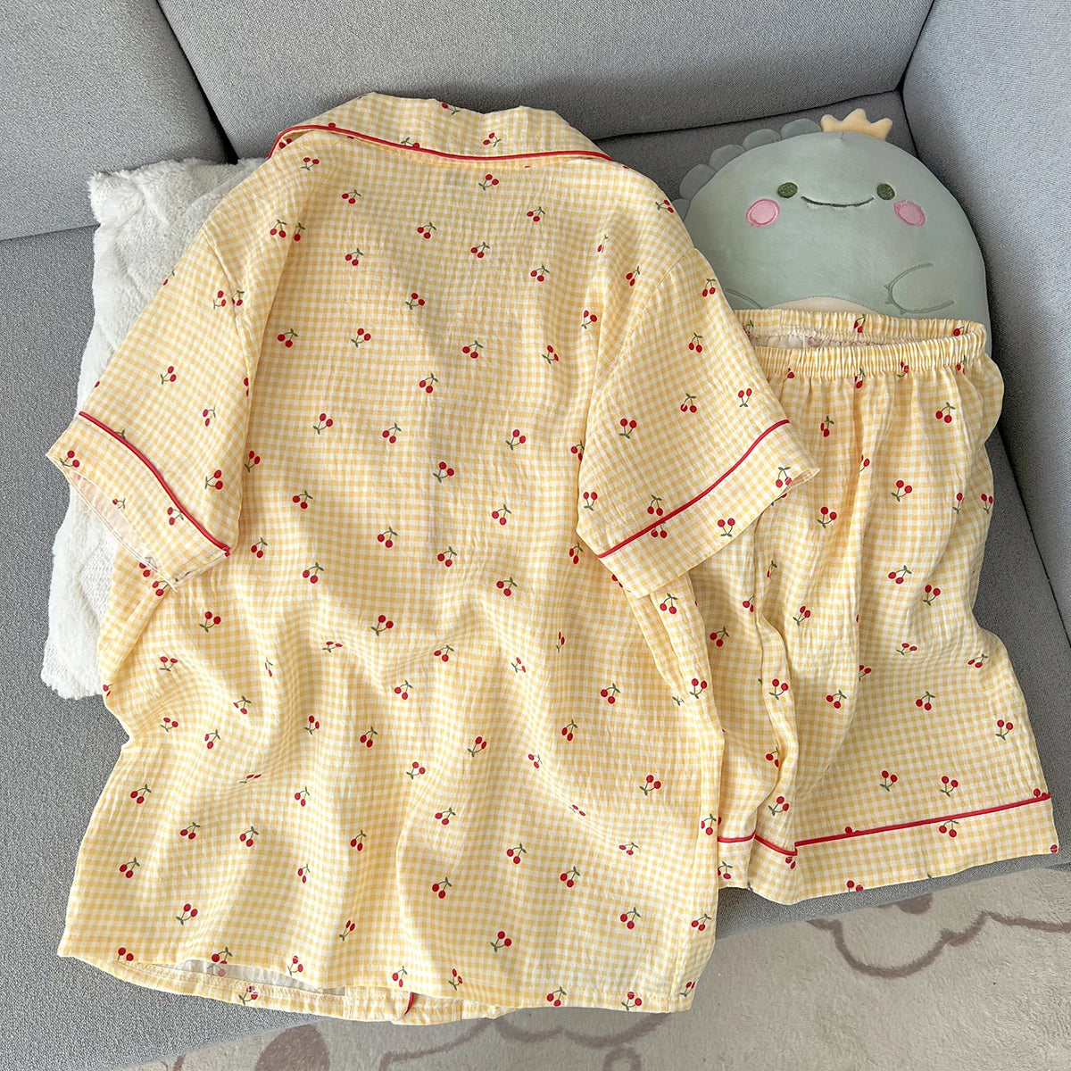 Women's Summer Thin Pajamas with g Pattern, Short-Sleeved Shorts, Sweet and Cute, Can Be Worn Outside in Summer, Two-Piece Home Wear Set