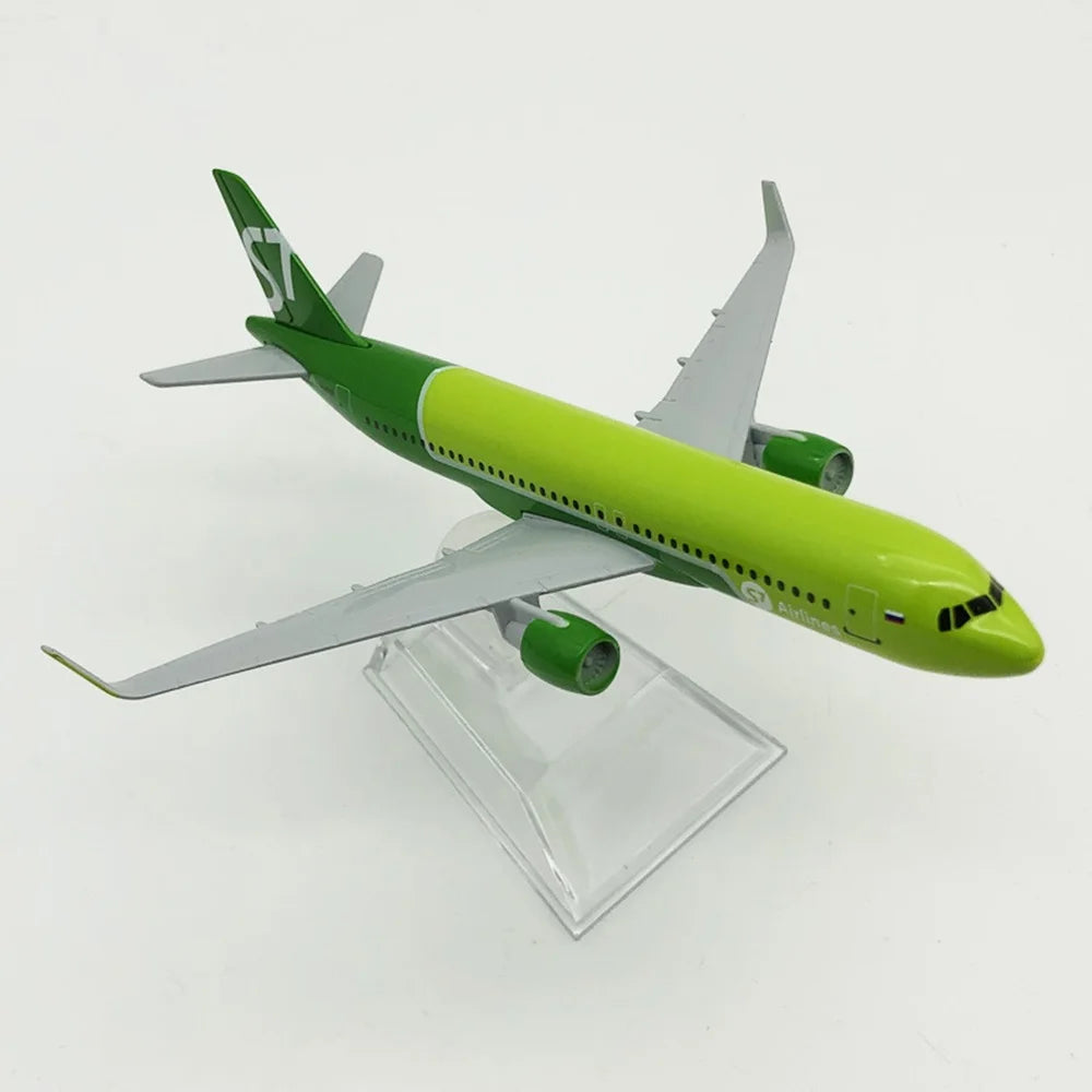 Alloy Model 16cm Airbus A320 Siberia Russia S7 1:400 Scale Metal  Aircraft Replica Diecast Model Aviation Plane Collectible Toys