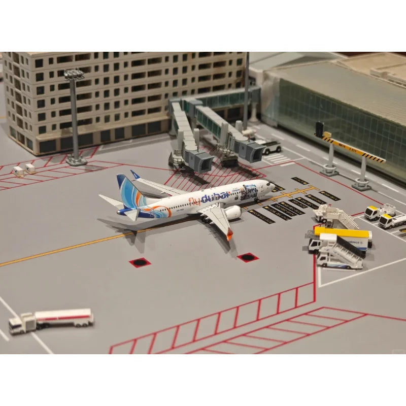 1/85 Scale Airplane B737 MAX Aircraft Fly Dubai Airways Middle East With Light Diecast Resin Plane Model Toy Collection