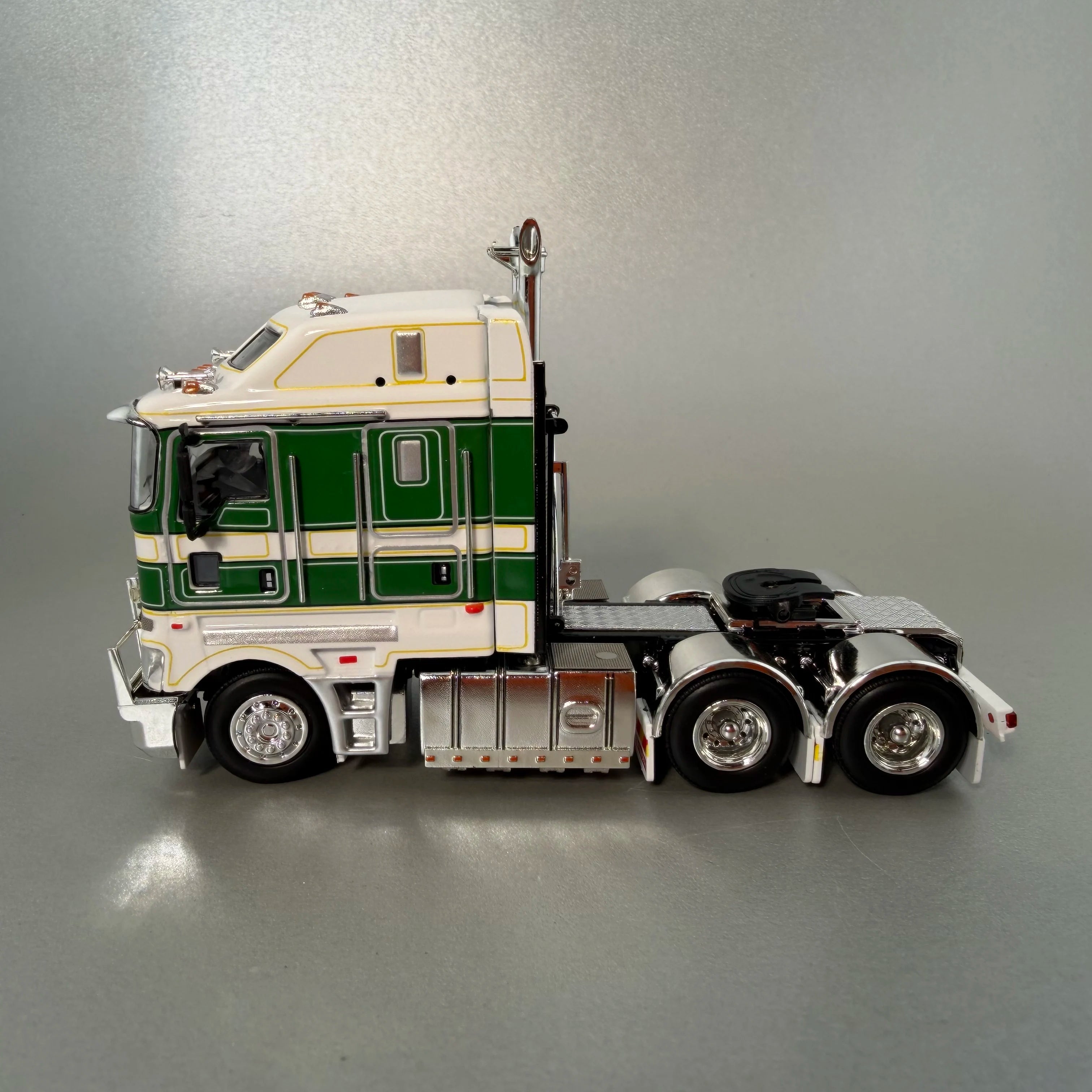 MJ Diecast Alloy 1:64 Australia Trailer Truck Head Kenworth K200 Prime Mover TractionTransporter Vehicle Truck Model Metal Toy
