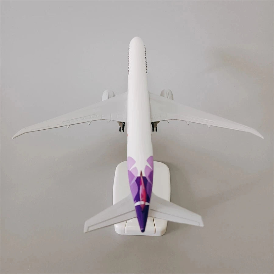 20CM Hawaii Die-cast Toys Metal Alloy Aircraft Model B777 Airline Scale Plane Aviation Airplane Airplanes Decoration Toy Model