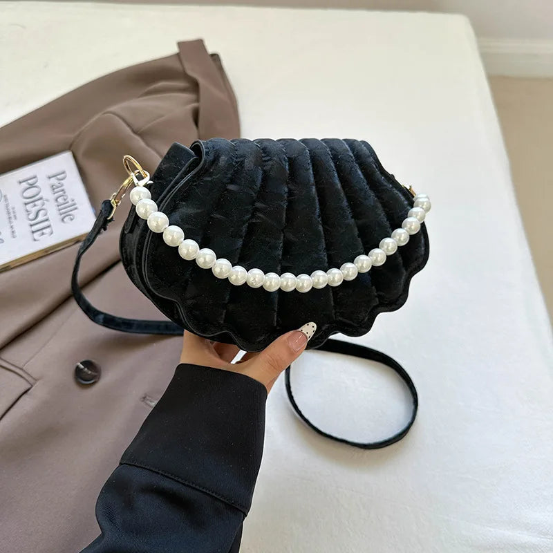 Women's Casual Messenger Bag with Pearl Detailing Trendy Shell Design Niche Fashion Bag for Autumn 2026