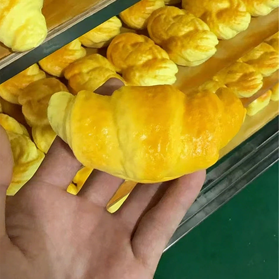 Slow Rising Croissant Squishy Squeeze Fidget Toy Soft Anti-Anxiety Stress Relief Sensory Toy Decompression Plaything