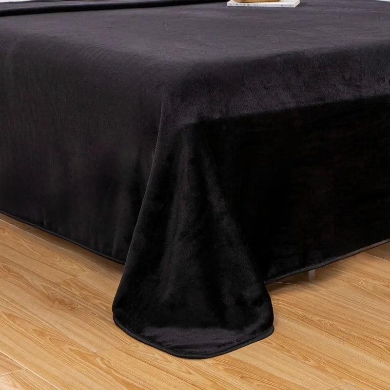 250GSM Black Flannel Blanket Soft Plush Fleece Throw Warm Cozy Bed Cover for Sofa Bedroom All Season Blanket Queen King Size
