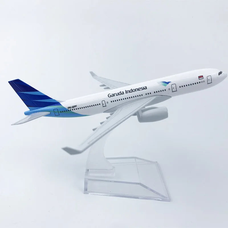 16CM Boeing B737 Aircraft 737 Series Scale Model Alloy Metal Diecast Airplane Toys for Boys Gift Collection Display