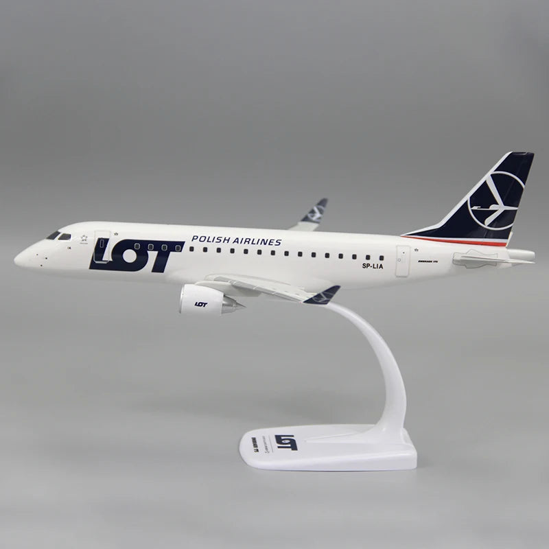 1/100 Scale E-175 E195 LOT Polish Air Airline Aircraft Assembly Plane Model Airplanes Toy Collection Display Gifts With Base