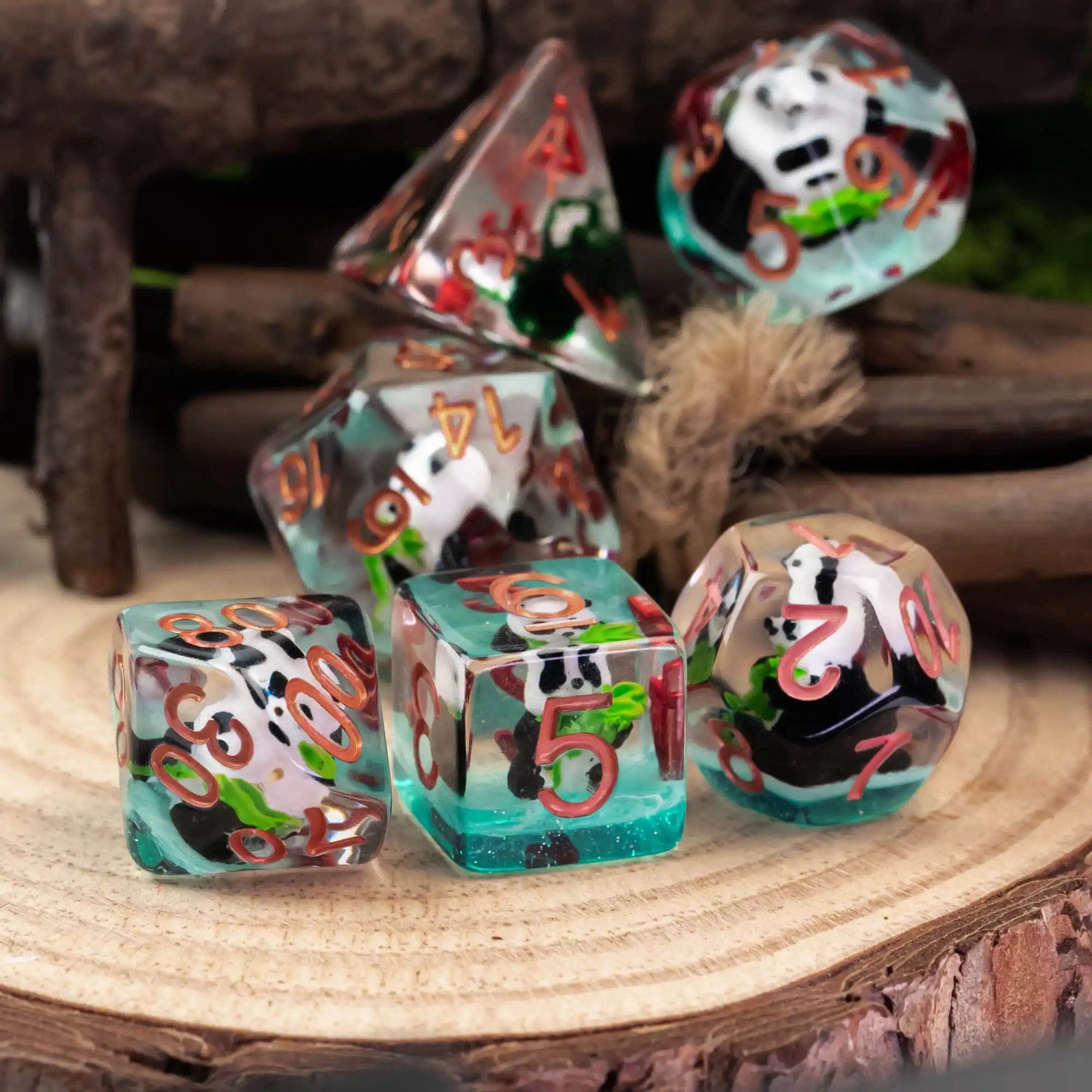 Cusdie Animal DnD Dices Cute Resin 7Pcs Various D4 D6 D8 D10 D% D12 D20  Polyhedral Dice Set for D&D Role Playing Board Games
