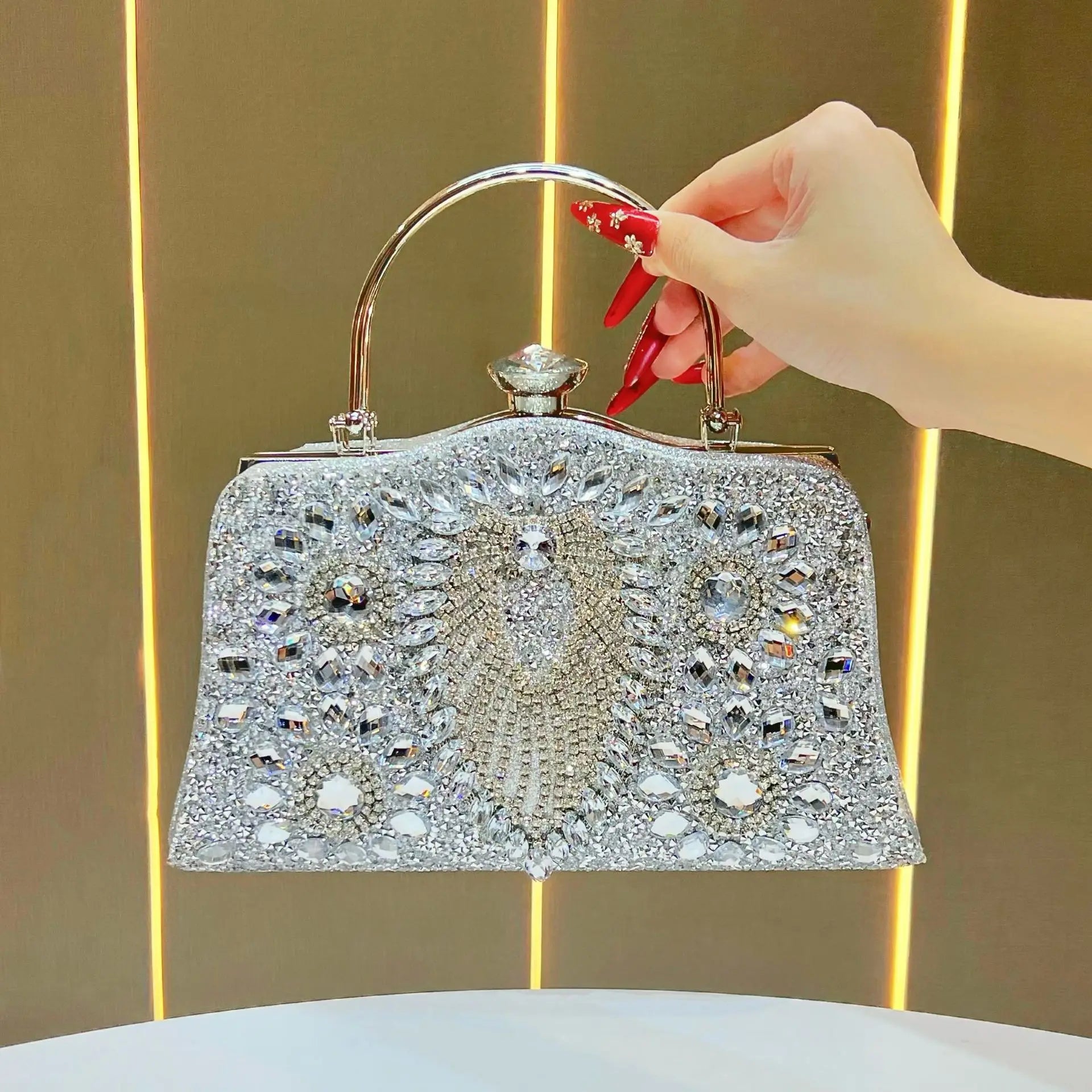 New evening bag full of diamonds handbag European and American fashion celebrity cheongsam dress banquet bag messenger bag