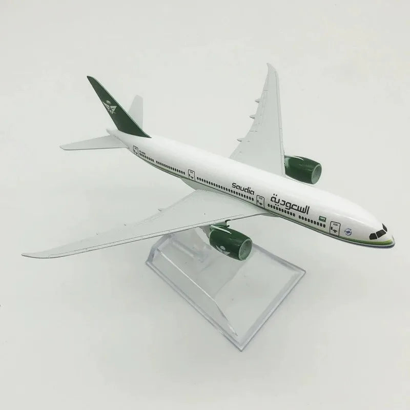 Saudia Arabia B787 Plane Airplane Model Aircraft Model 16cm Diecast Metal 1/400 Scale Planes Model Toy with Stand Aviation