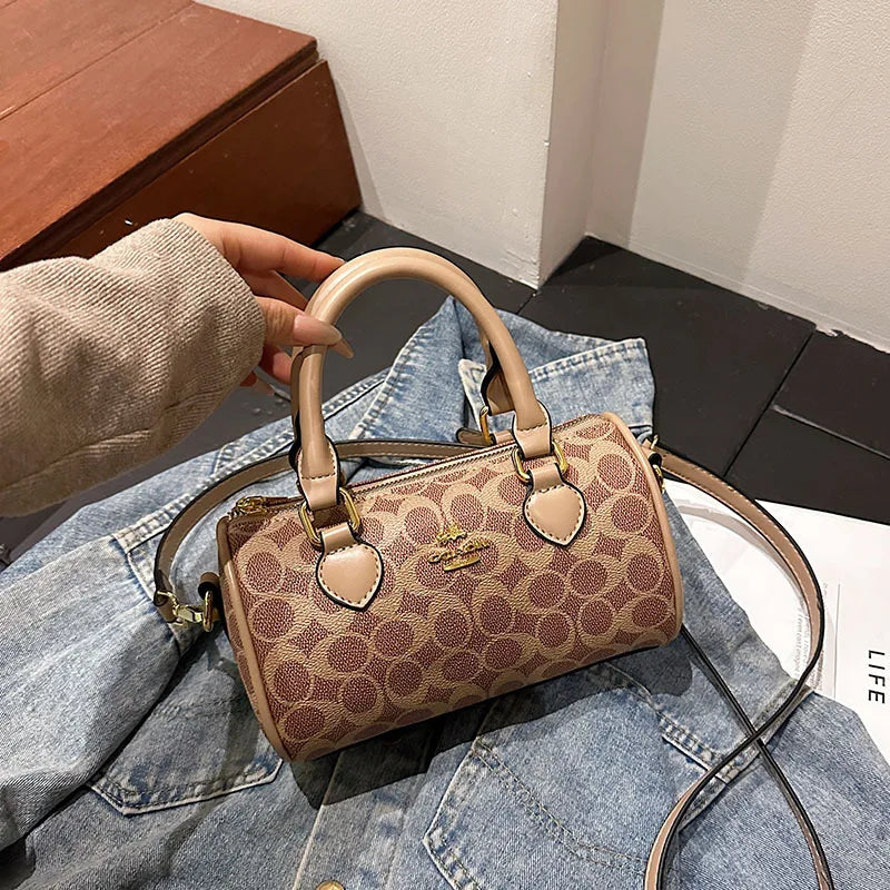 2026 Latest Trendy Ladies' Light Luxury Retro High-end Versatile Handbag Single Shoulder Crossbody Bag, Mini Classic Pillow Bag