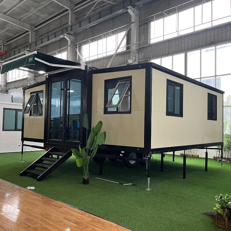 Customized New Design Prefab Container Trailer Integrated House On Wheel Shipping Prefabricated Movable Luxury Home Tiny House
