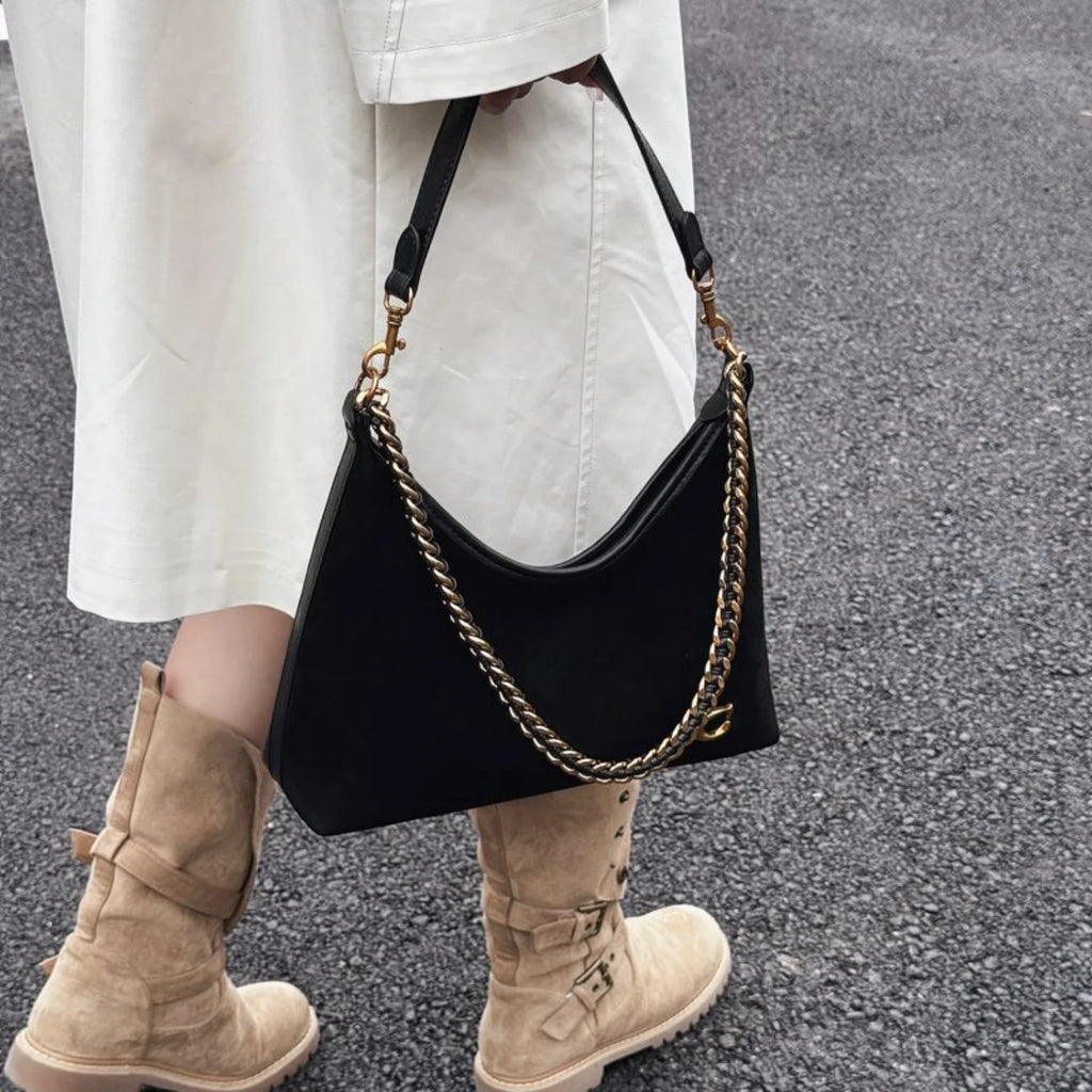 New women's lightweight luxury fashionable high-end black suede crossbody bag, versatile and large capacity tote bag