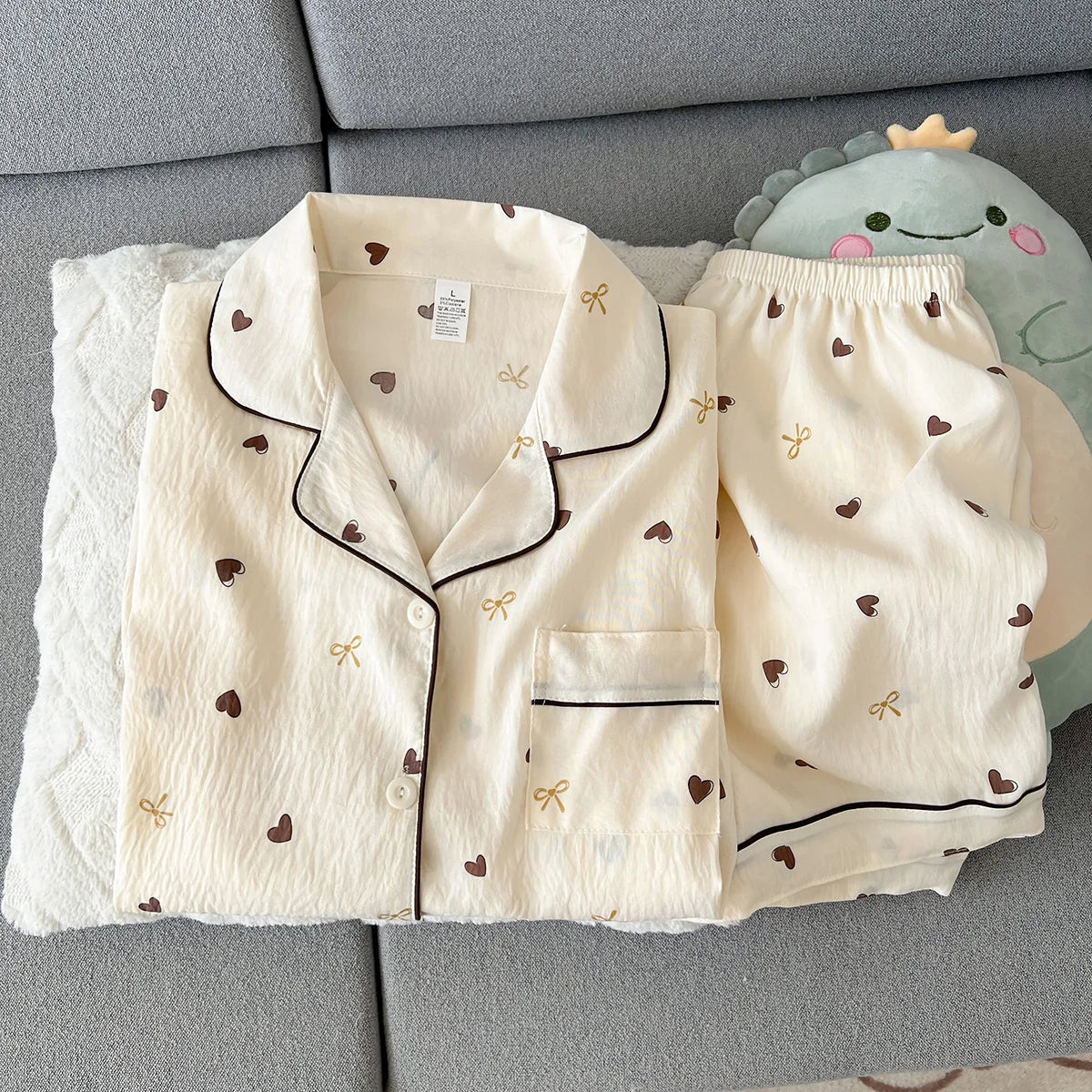 Women's Summer Thin Pajamas with Heart-Shaped Pattern, Short-Sleeved Shorts, Sweet and Cute, Can Be Worn Outside in Summer, Two-Piece Home Wear Set