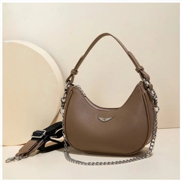 Chic Designer Messenger Tote Large Capacity Simple Yet Elegant Can Be Used As A Glamorous Diaper Bag For Commuter