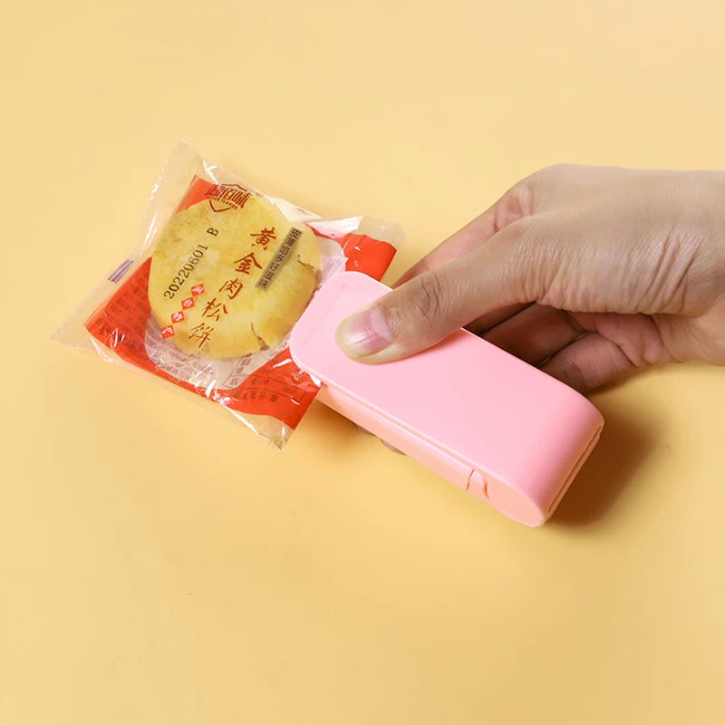 Mini Heat Bag Sealing Machine Package Sealer Bags Thermal Plastic Food Bag Closure Portable Sealer Packing Kitchen Accessories-