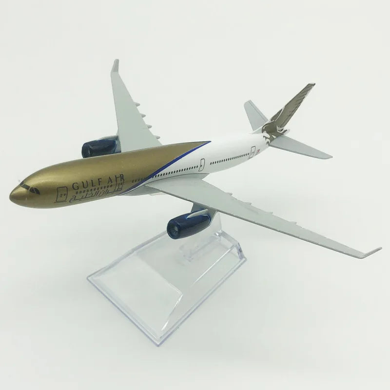 Gulf Air A330 Airplane Model 16cm 1/400 Scale Die-Cast Metal Toy Collectible Unassembled Educational Air Travel Theme