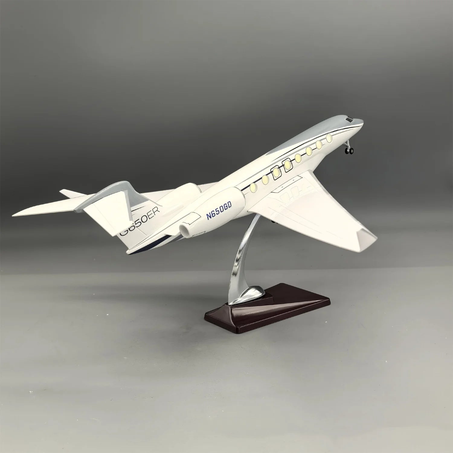 1:50 Scale Model Aircraft Gulfstream G650 Simulation Jet Airplanes Diecast Resin Model Plane Toy With Wheels Original G650 House