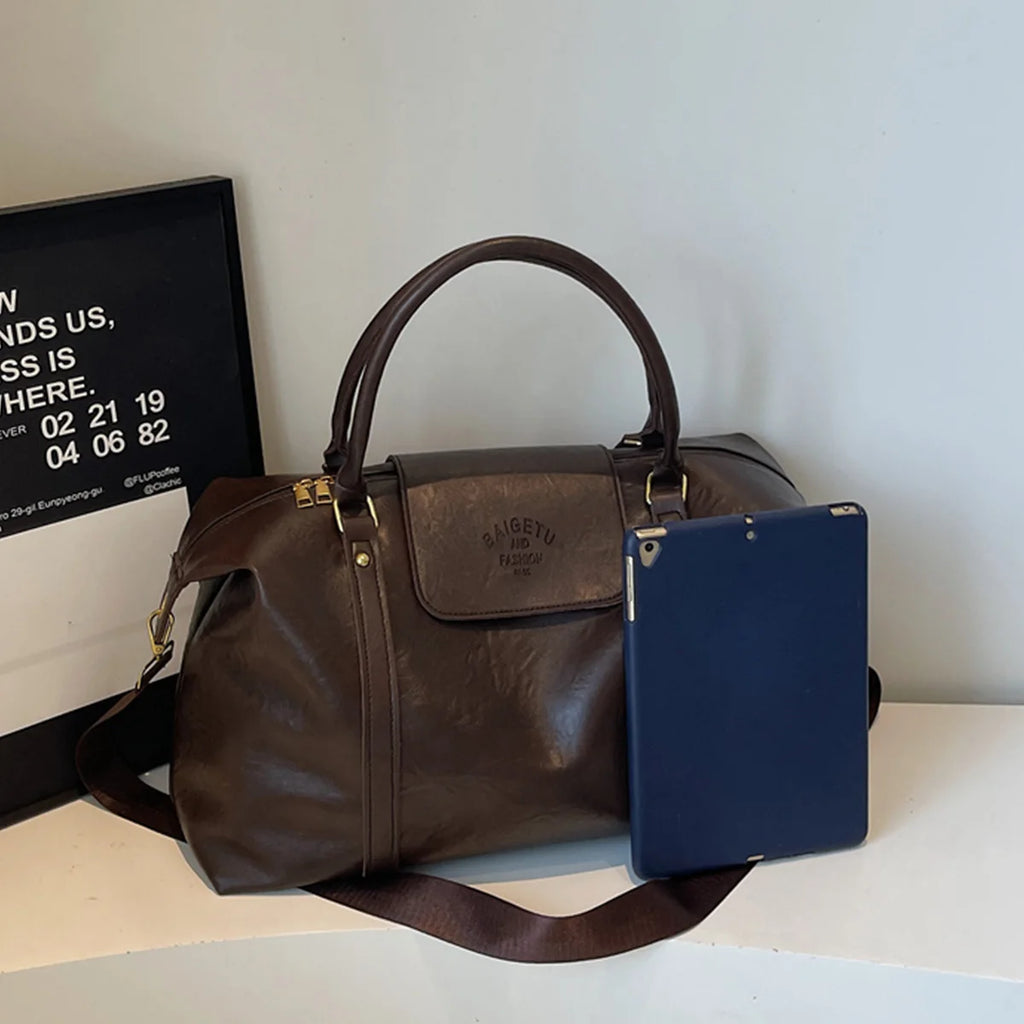 Large Capacity Retro Patent Leather Crossbody Bag Glossy PU with Zipper Adjustable Strap Shoulder Bag for Daily Commute