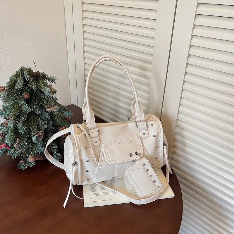 Fashionable Large-capacity Rivet Motorcycle Bag, New Women's Versatile Handbag, High-end Commuting Crossbody Bag, for Daily Use