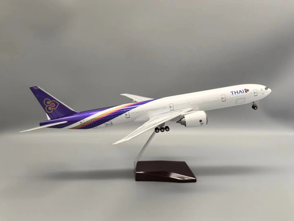B777 Thai Airlines 47CM Diecast Resin Airplane Model with Stand Toys Model Plane 777 Display Collectible Model Kit for Gifts