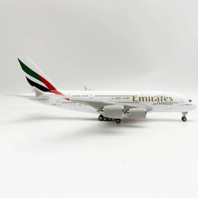 a380 30CM Airplane Models UAE/Emirates 1/240 Resin Scale Plane Airbus A380 Collectible Aircraft With Wheels Toy planes