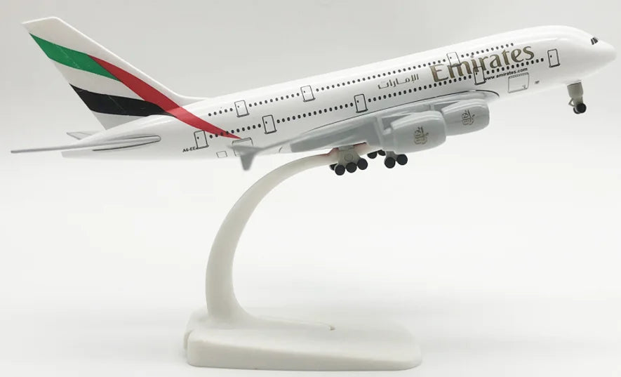 20cm A330 Beluga Xl Model Airplanes A380 A350 Md11 Toy Planes Replica Alloy Material W Wheels Landing Gears Children Toys Gift