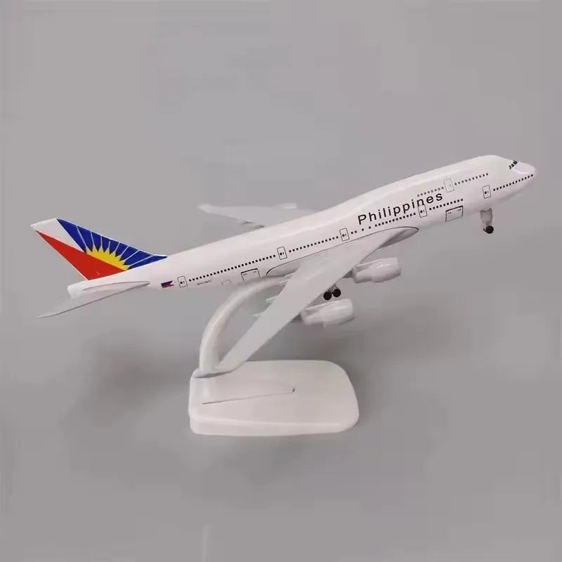 20cm Diecast Metal Model Plane B747 Philippines Airlines Miniature Replica Collectible Airplanes Decoration Models Fans for Boys