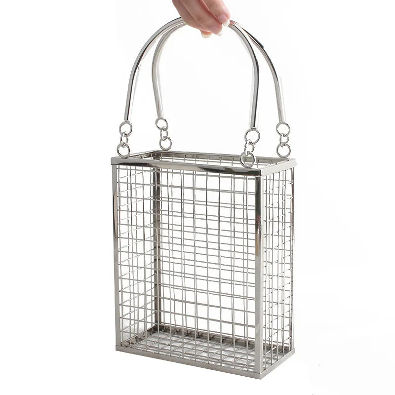 Spring And Summer Metal Hollow Shoulder Bag Fashion Iron Mesh Women's Banquet Evening Gift Bag Light Luxury Style Evening Clutch