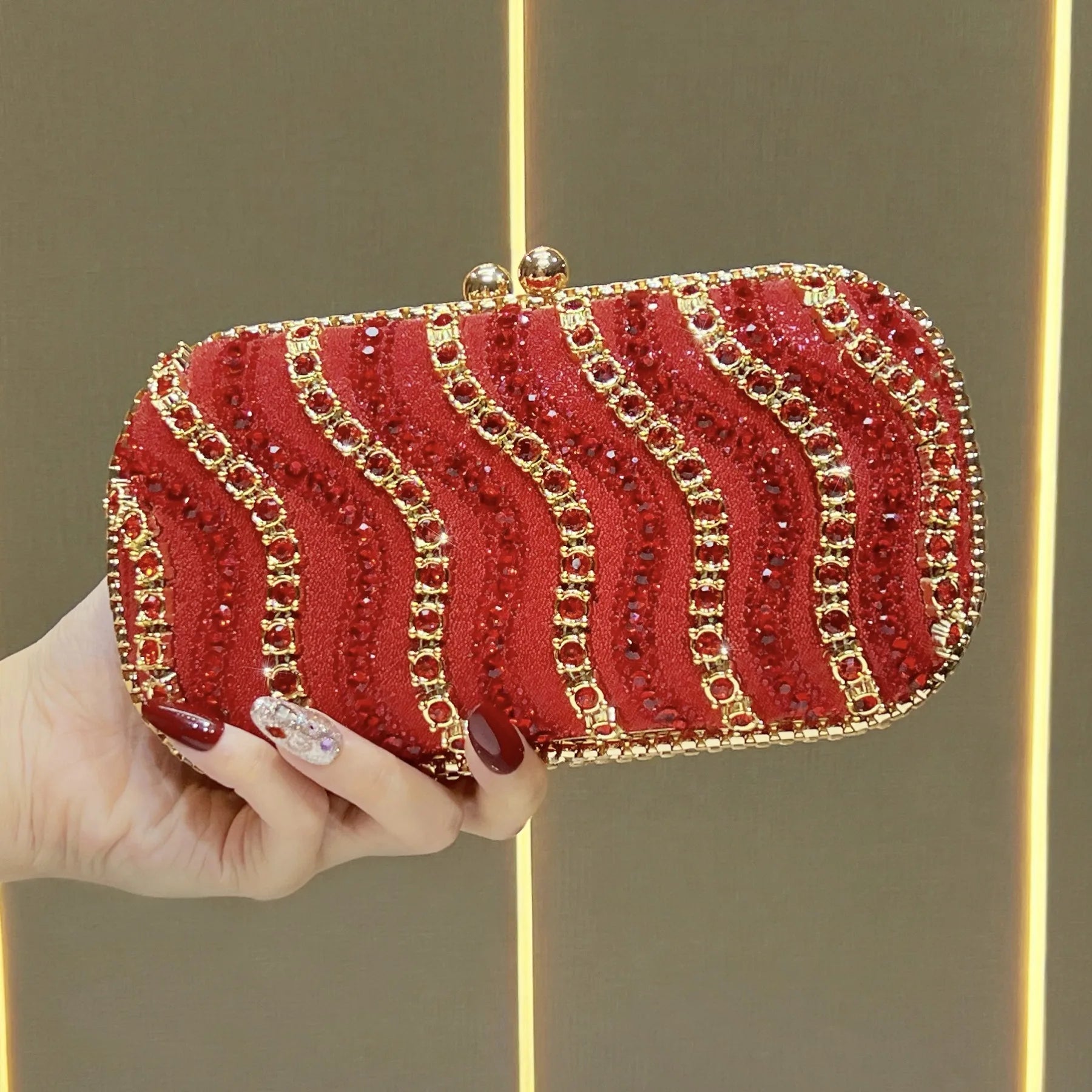 New celebrity exquisite clutch bag, high-end diamond-encrusted bag, women's luxury rhinestone dinner bag, niche clutch bag