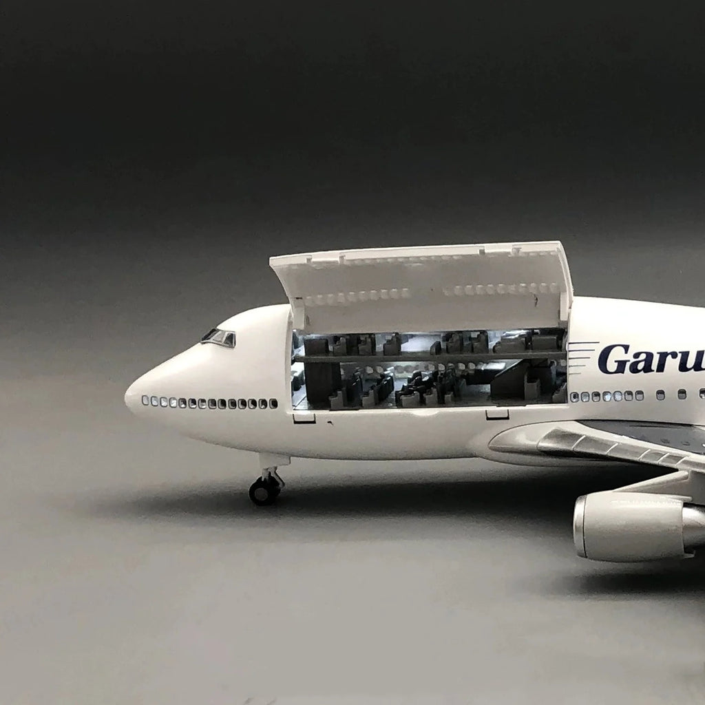 47cm Scale Aircraft Models B747 Indonesia Airways Resin Airplane Diecast Double Door With Lights Wheels Souvenir Toys Ornament