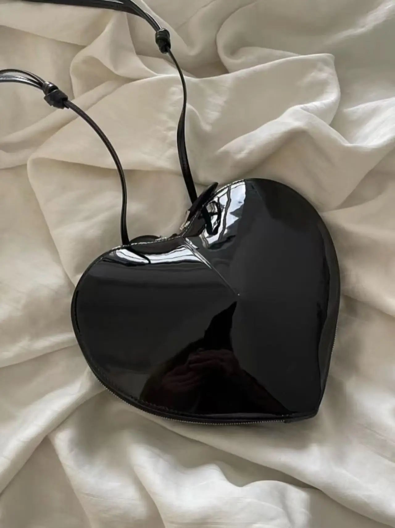 2026 High-End Love Bag, Fashionable Peach Heart Box Bag, Niche Design, Stylish Bag, Textured Single Shoulder Crossbody Bag