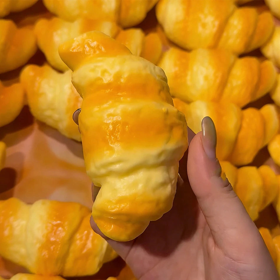 Slow Rising Croissant Squishy Squeeze Fidget Toy Soft Anti-Anxiety Stress Relief Sensory Toy Decompression Plaything
