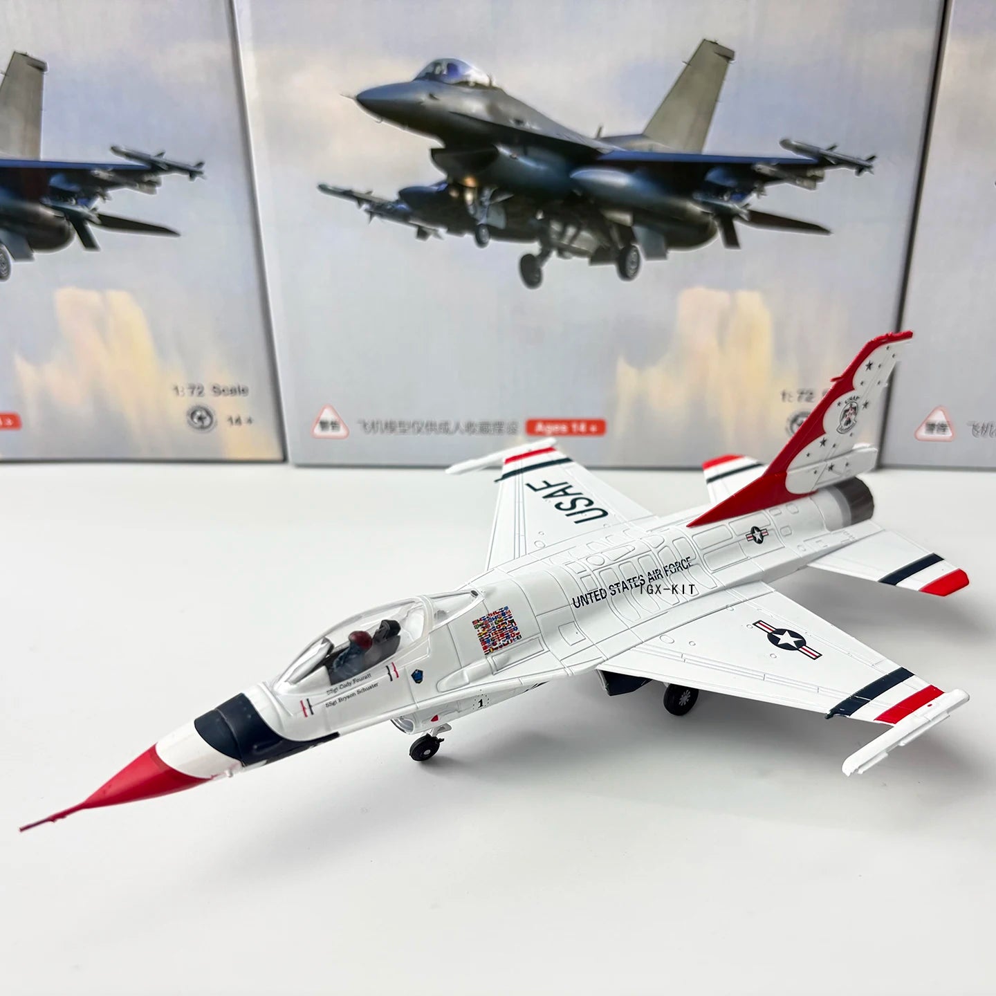 1/72 Scale U.S. Air Force F-16C Thunderbirds F16 F16C Fighter Jet Diecast Finished Military Plane Model Collection Ornament Gift