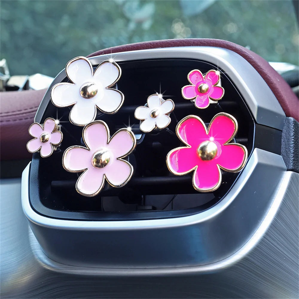 4Pcs/Set Car Outlet Vent Perfume Clips Car Air Freshener Conditioning Aromatherapy Small Daisy Interior Decoration Accessories